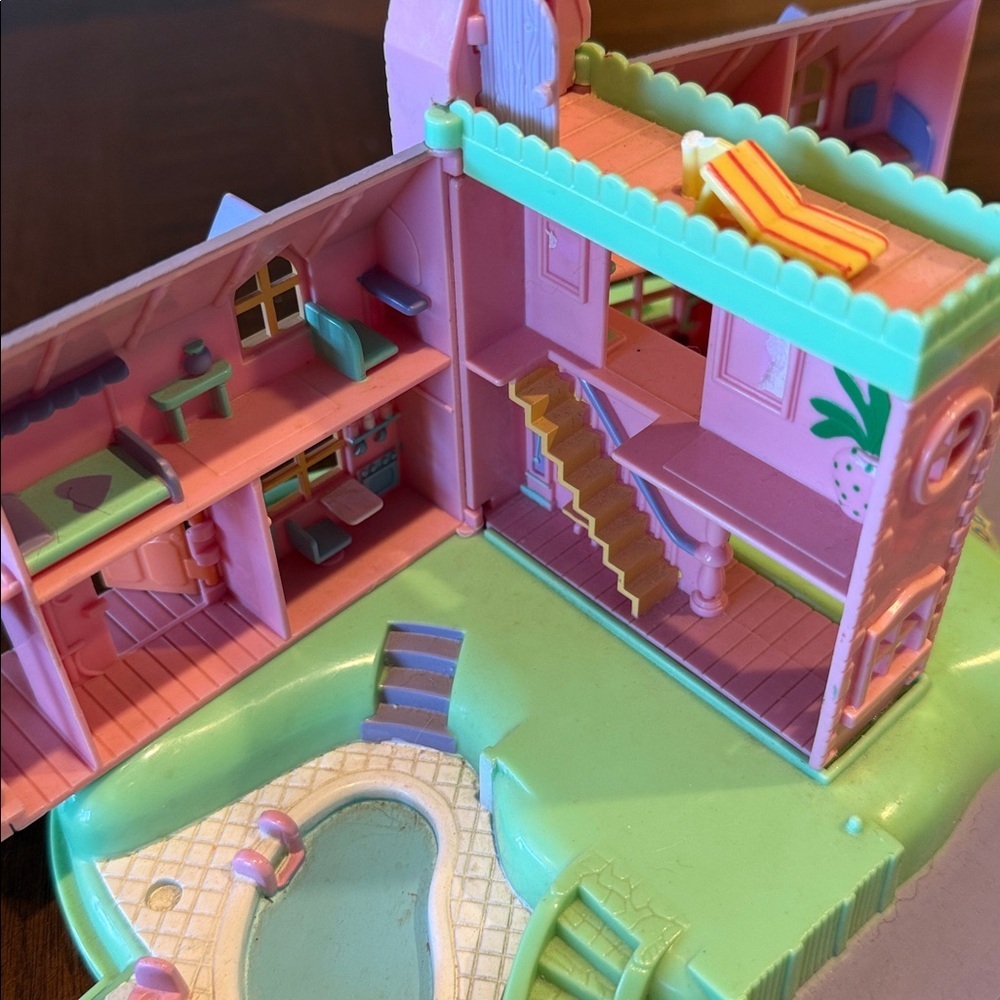 Vintage Polly Pocket 1991 - Polly’s Dream World Playtime Mansion - Picture 10 of 12